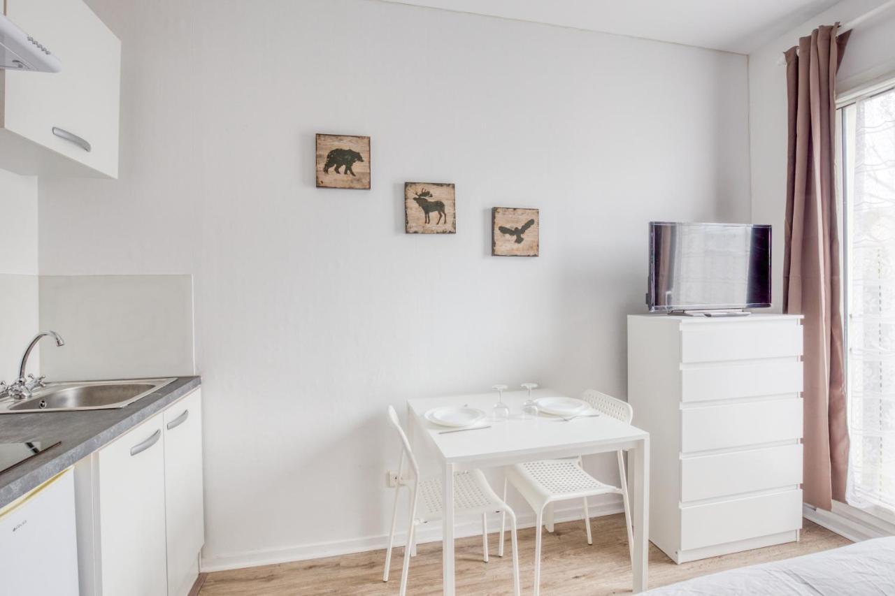 Le Petit Magny Appartement Buitenkant foto